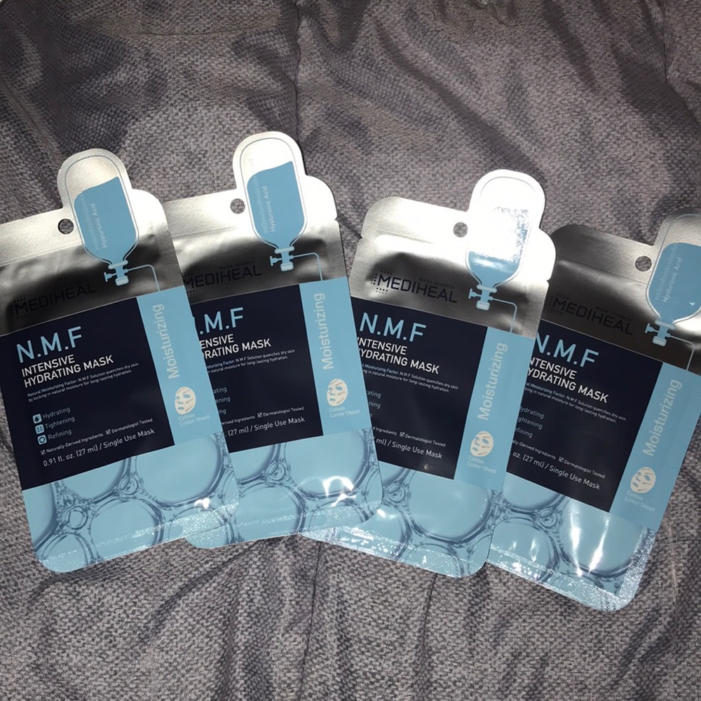 Set of four single use sheet masks